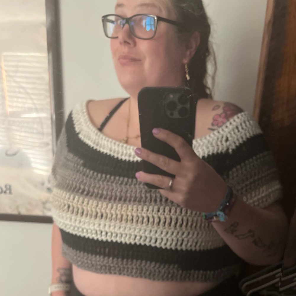 Handmade Crochet Gray and Black Crop Top - Picture 6 of 6